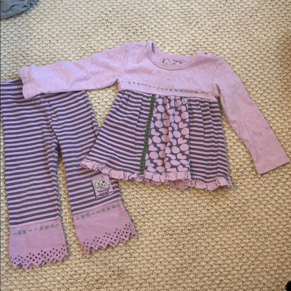 Girls Naartjie outfit. Purple top and bottom.